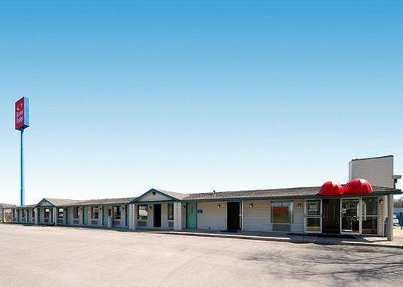 Austin Town Inn Austintown Eksteriør billede